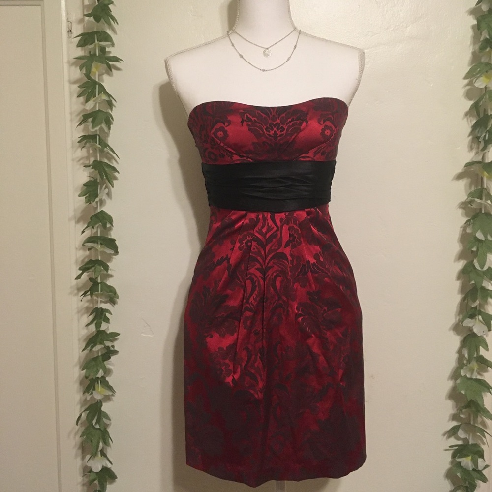 ❌SOLD❌Red and Black Formal Dress with Pockets